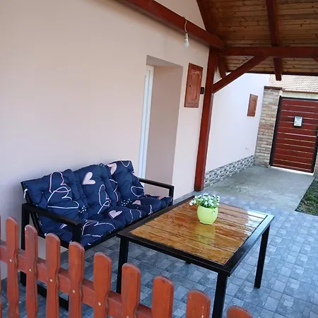 Kuca Np Backa Topola