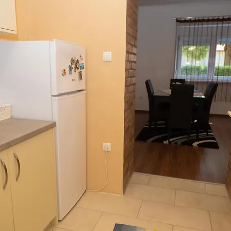 Kuca Np Backa Topola