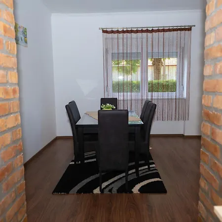 Kuca Np Apartment