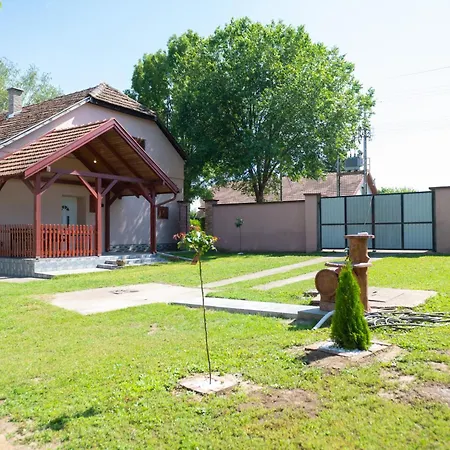 Kuca Np Backa Topola